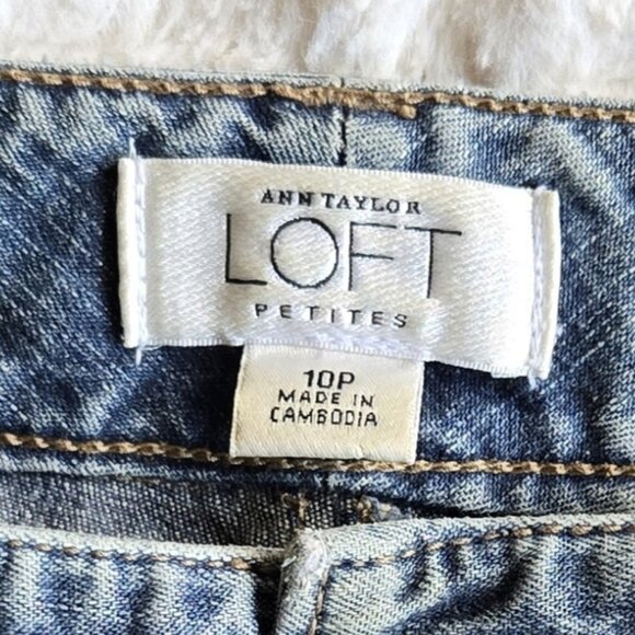 Ann Taylor Loft Relaxed Fit Mom Taper Straight Leg Denim Jeans Blue Women's 10P - Picture 3 of 6